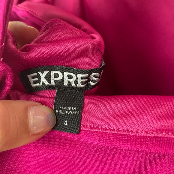 Express Fuchsia halter dress - Picture 6 of 9